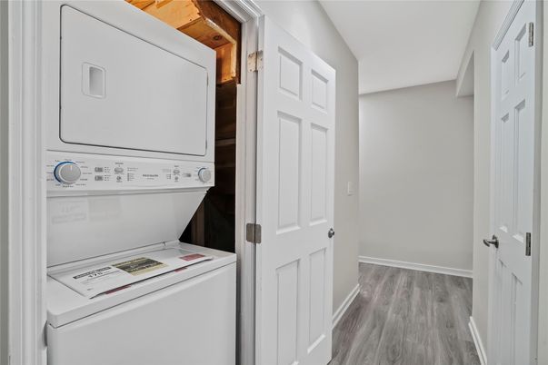 Interior, Utility Closets, Washer, Wood Texture Flooring