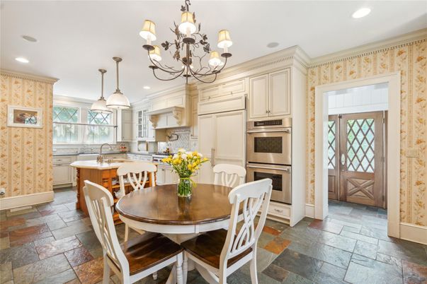 Chandelier, Dining room, Interior, Kitchen, Pendant Lights, Recessed Lighting, Stainless Steel Appliances