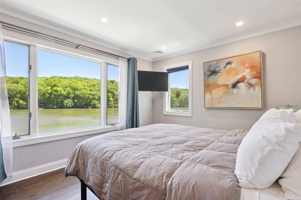 Bedroom, Interior, Recessed Lighting, Water, Wood Texture Flooring