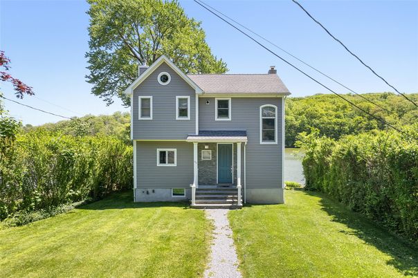 Backyard, Exterior, Facade, Queen Anne Victorian