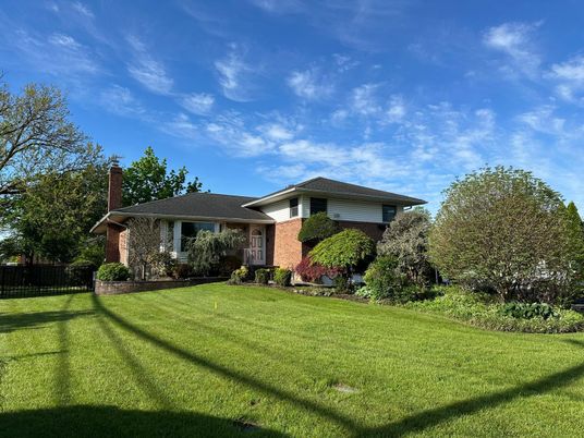 Backyard, Exterior, Facade, Brick Facade, Split Level