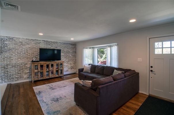 Interior, Living room, Recessed Lighting, Wood Texture Flooring