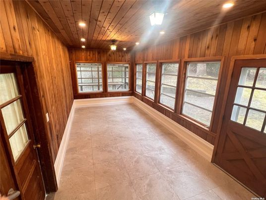 Empty room, Interior, Recessed Lighting, Wooden Ceilings, Wooden Walls
