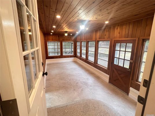 Empty room, Interior, Recessed Lighting, Wooden Ceilings, Wooden Walls