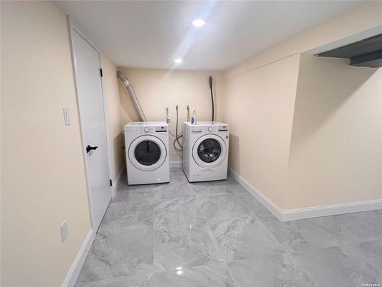 Interior, Marble, Recessed Lighting, Washer