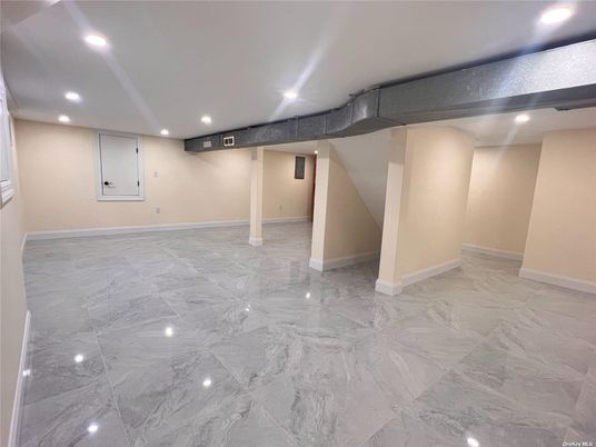 Empty room, Interior, Marble, Recessed Lighting