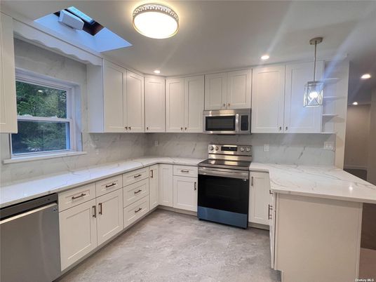 Interior, Kitchen, Pendant Lights, Recessed Lighting, Stainless Steel Appliances