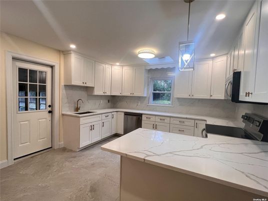Interior, Kitchen, Pendant Lights, Recessed Lighting