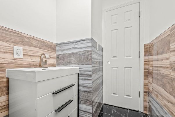 Bathroom, Interior, Marble Walls