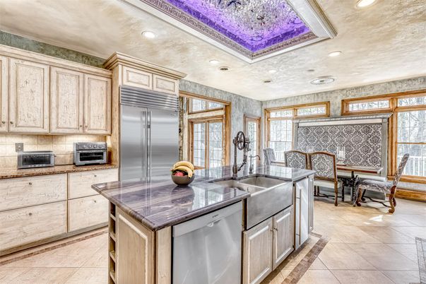 Dining room, Interior, Kitchen, Recessed Lighting, Stainless Steel Appliances
