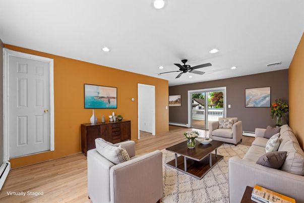 Interior, Living room, Recessed Lighting, Wood Texture Flooring