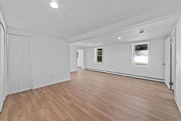 Empty room, Interior, Recessed Lighting, Wood Texture Flooring