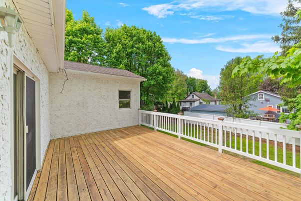 Exterior, Wood Texture Flooring