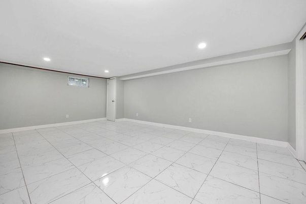 Empty room, Interior, Marble, Recessed Lighting