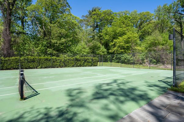 Exterior, Tennis Courts