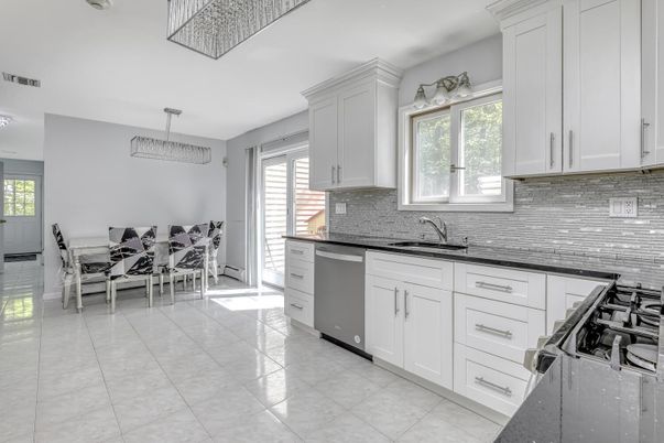 Dining room, Interior, Kitchen, Pendant Lights