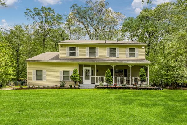 Exterior, Facade, American Foursquare