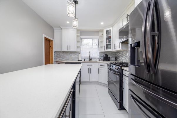 Interior, Kitchen, Pendant Lights, Recessed Lighting
