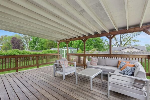 Exterior, Wood Texture Flooring