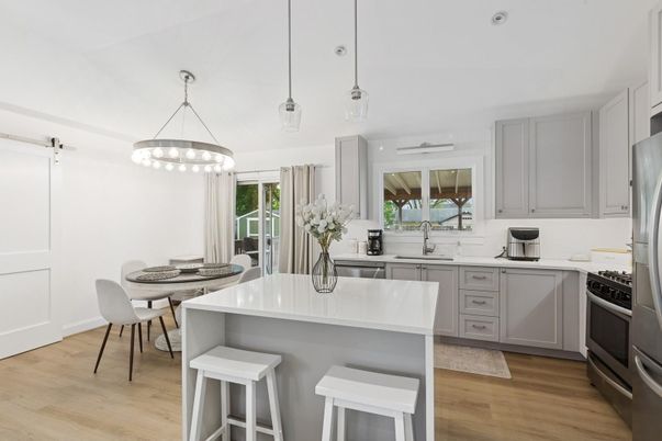 Dining room, Interior, Kitchen, Pendant Lights, Stainless Steel Appliances, Wood Texture Flooring