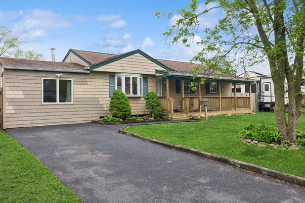 Backyard, Exterior, Facade, Cape Cod