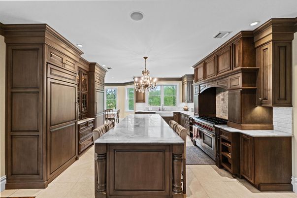 Chandelier, Interior, Kitchen, Recessed Lighting, Stainless Steel Appliances