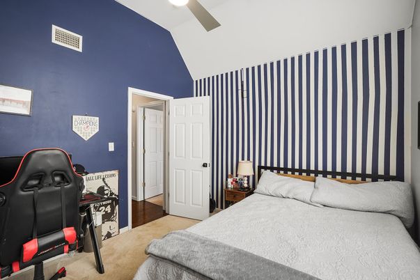 Bedroom, Fitness Equipment, Interior, Wood Texture Flooring