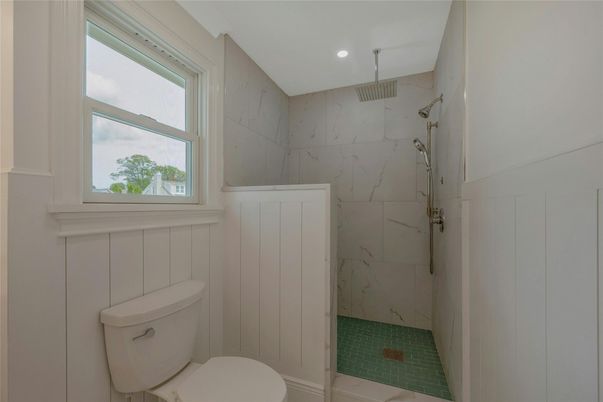 Bathroom, Interior, Marble Walls, Recessed Lighting