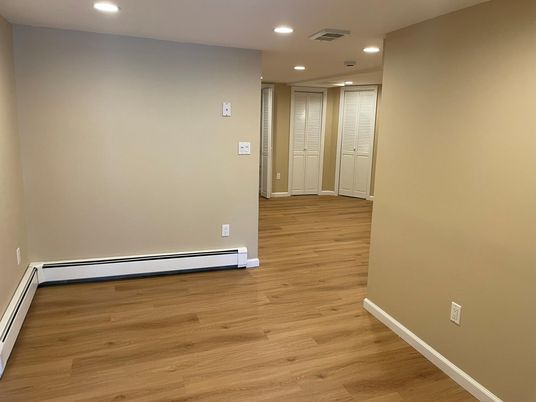 Empty room, Interior, Recessed Lighting, Wood Texture Flooring