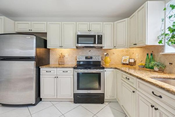 Interior, Kitchen, Stainless Steel Appliances