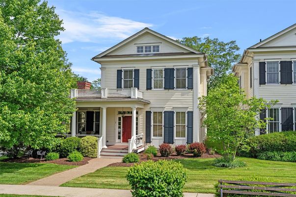 Exterior, Facade, Queen Anne Victorian
