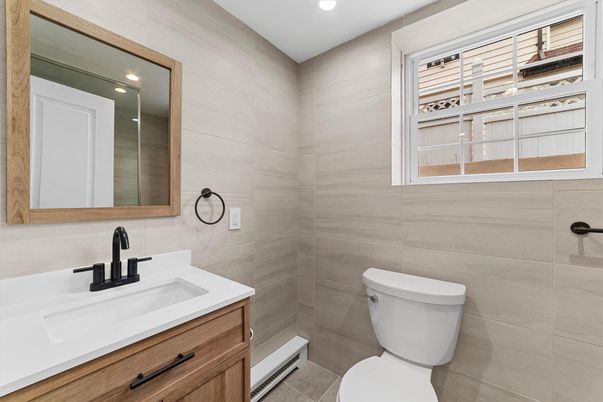Bathroom, Interior, Recessed Lighting