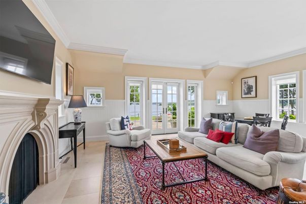 Fireplace, Interior, Living room