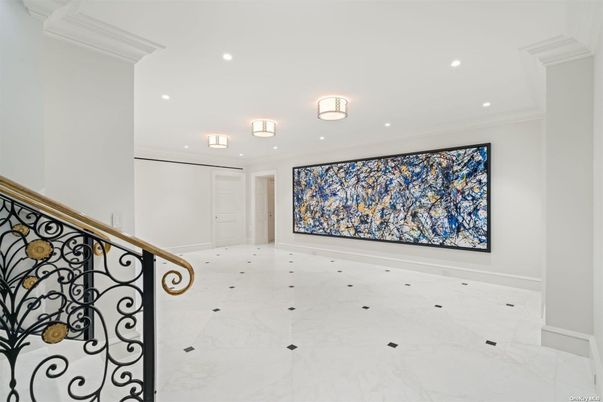 Empty room, Interior, Marble, Recessed Lighting