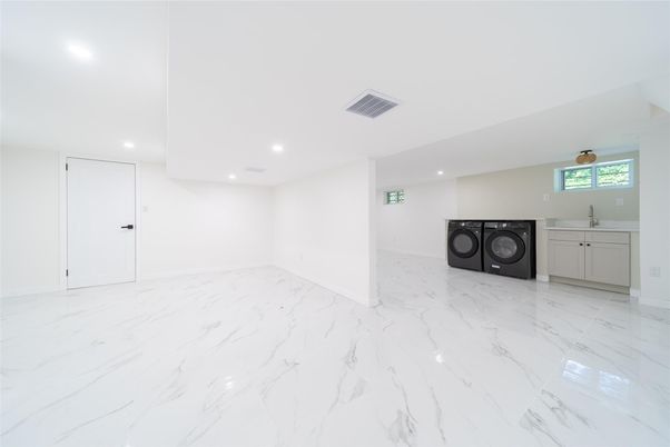 Empty room, Interior, Marble, Recessed Lighting, Washer