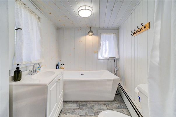 Bathroom, Free Standing Baths, Interior