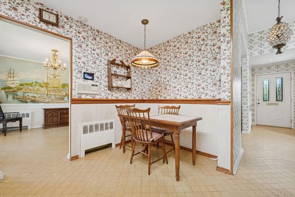 Chandelier, Dining room, Interior, Pendant Lights