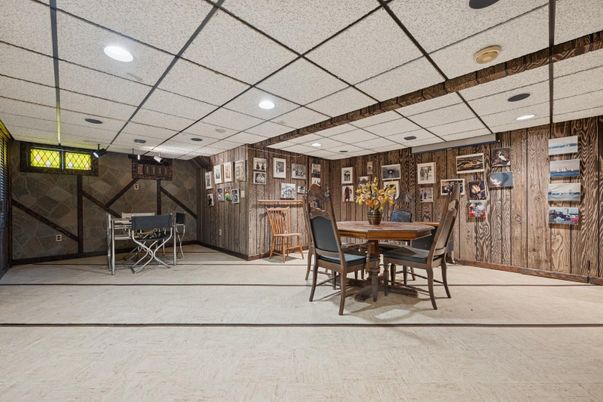 Dining room, Interior, Recessed Lighting, Wooden Walls