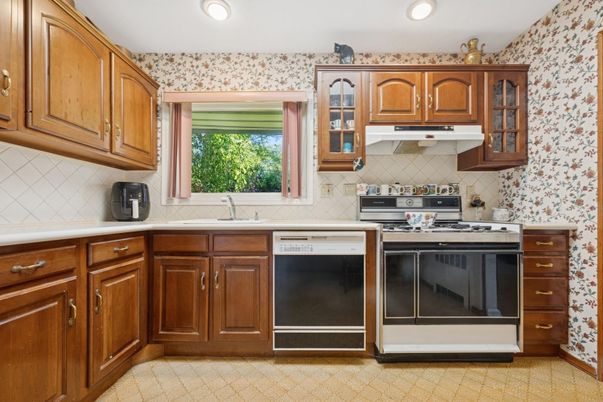Interior, Kitchen, Recessed Lighting
