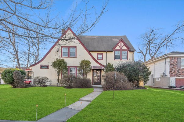 Backyard, Exterior, Facade, Tudor Revival