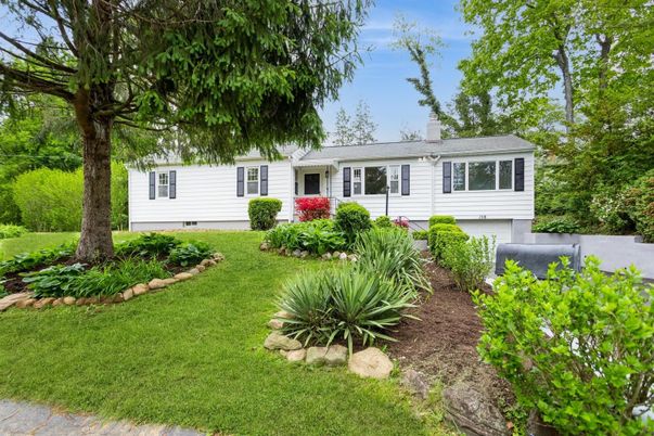 Backyard, Exterior, Facade, Raised Ranch