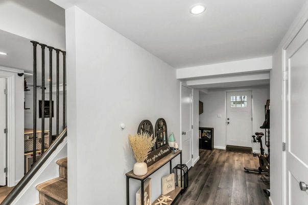 Interior, Recessed Lighting, Wood Texture Flooring