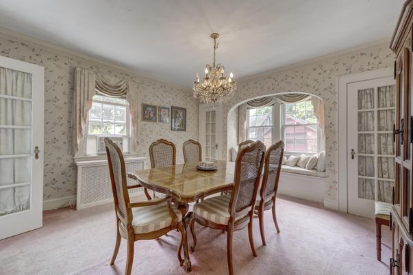 Chandelier, Dining room, Interior