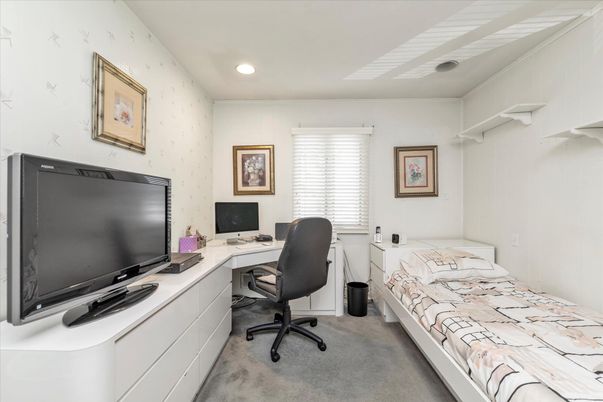 Bedroom, Home Office, Interior, Recessed Lighting