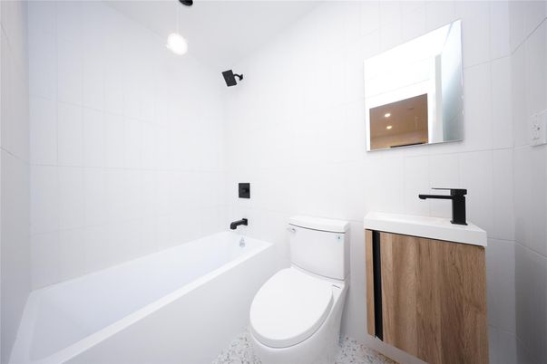 Bathroom, Interior, Pendant Lights