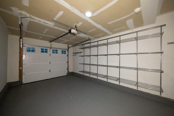 Garage, Interior