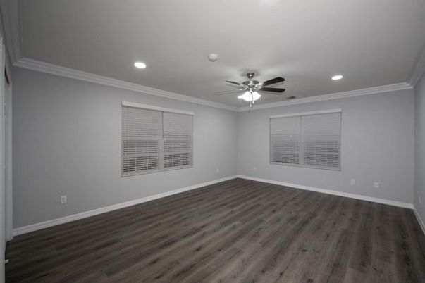 Empty room, Interior, Recessed Lighting, Wood Texture Flooring
