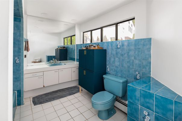 Bathroom, Interior, Tile Countertops