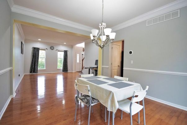 Chandelier, Dining room, Interior, Recessed Lighting, Wood Texture Flooring