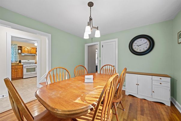 Dining room, Interior, Kitchen, Pendant Lights, Wood Texture Flooring